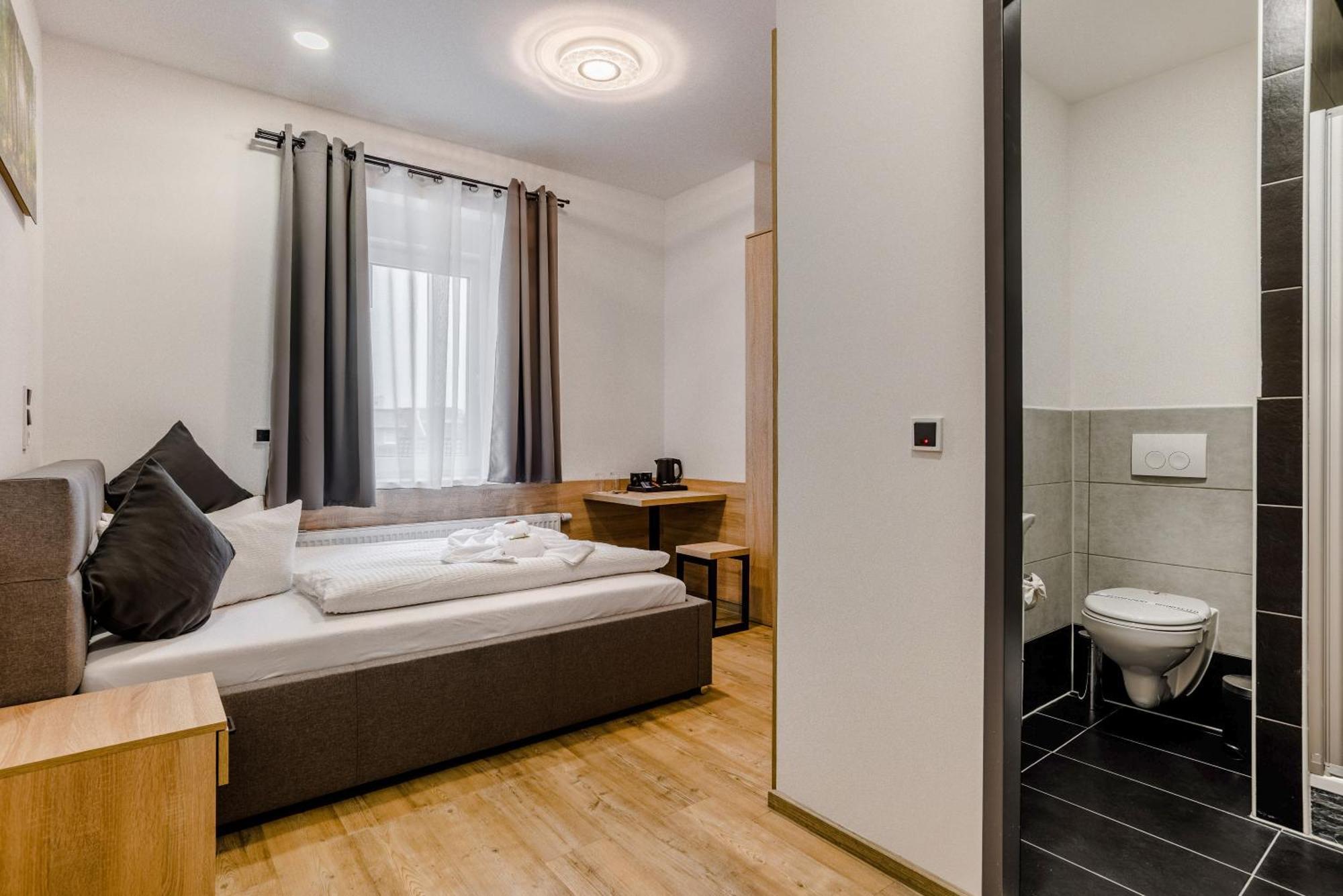 Hotel Montenegro Worms Eksteriør bilde